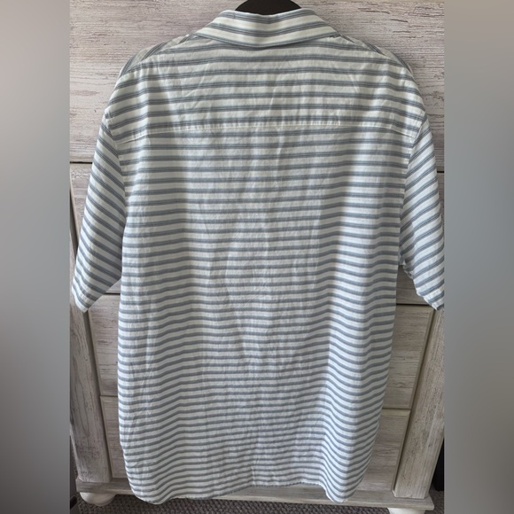 Travis Mathew White Striped short sleeve shirt XXL - Picture 2 of 5